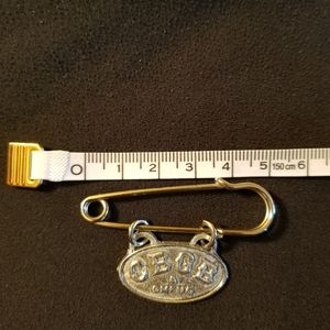 CBGBs silver safety pin